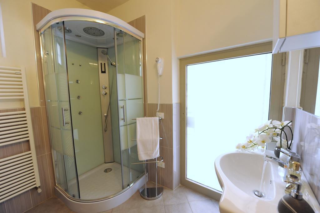 Acacia Firenze Apartments Artemisia-Angelica ภายนอก รูปภาพ