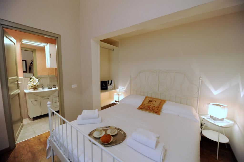 Acacia Firenze Apartments Artemisia-Angelica ภายนอก รูปภาพ